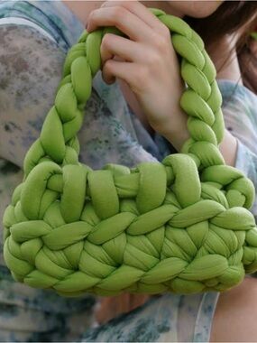 Green Braided Knit Shoulder Bag - Stylish Casual Handbag